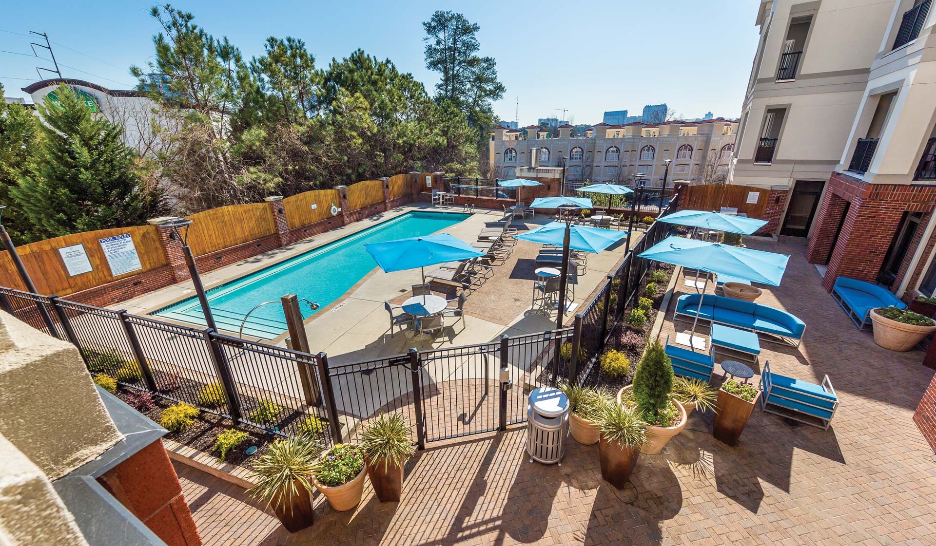 Patio and sundeck at Tremont Apartment Homes in Atlanta